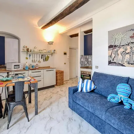 1 Bedroom Awesome In 아파트